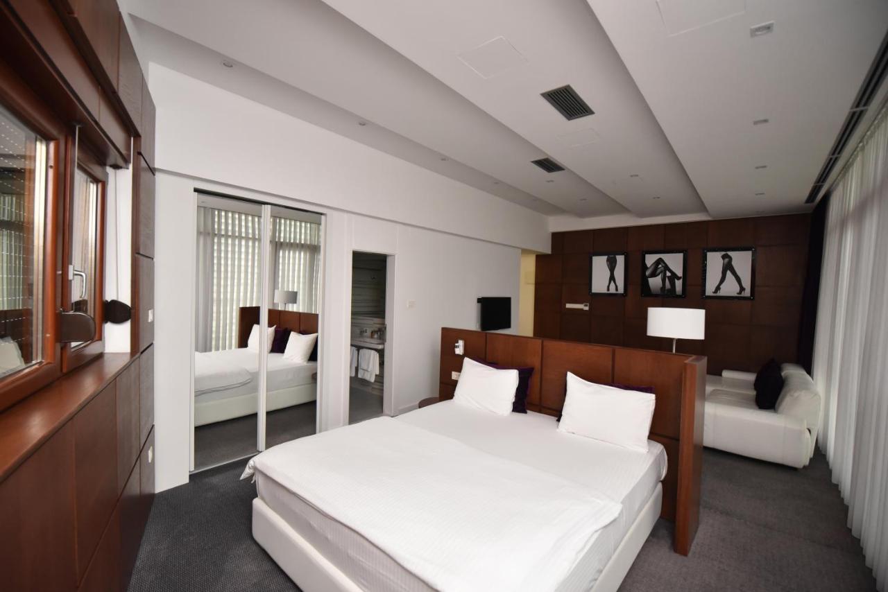 Sesto Senso Otel Trebin Dış mekan fotoğraf