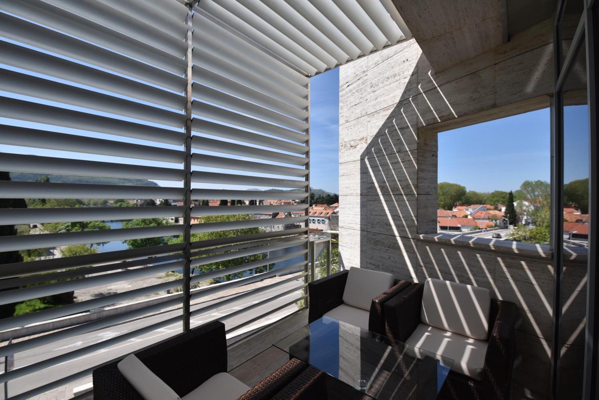 Sesto Senso Otel Trebin Dış mekan fotoğraf