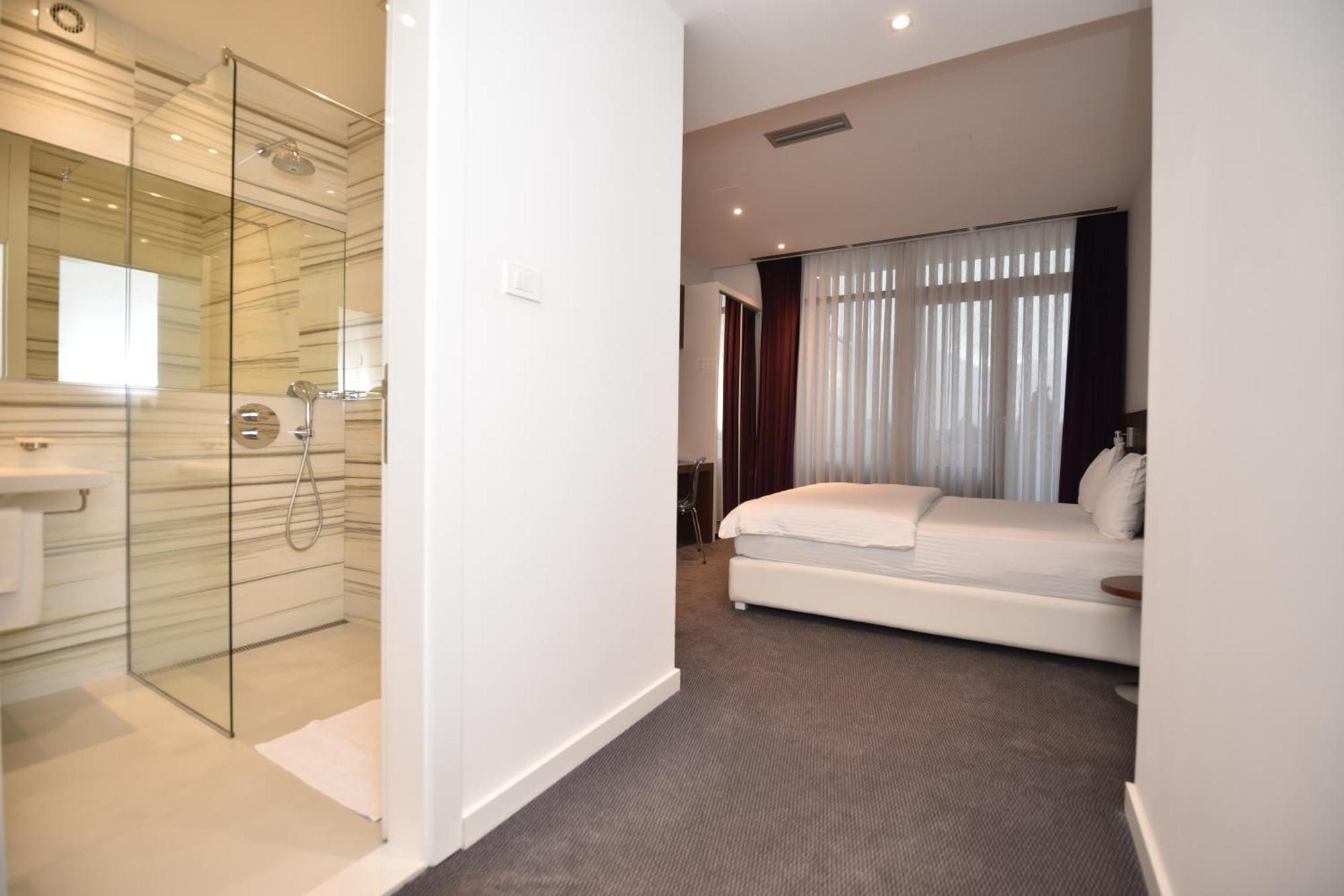 Sesto Senso Otel Trebin Dış mekan fotoğraf