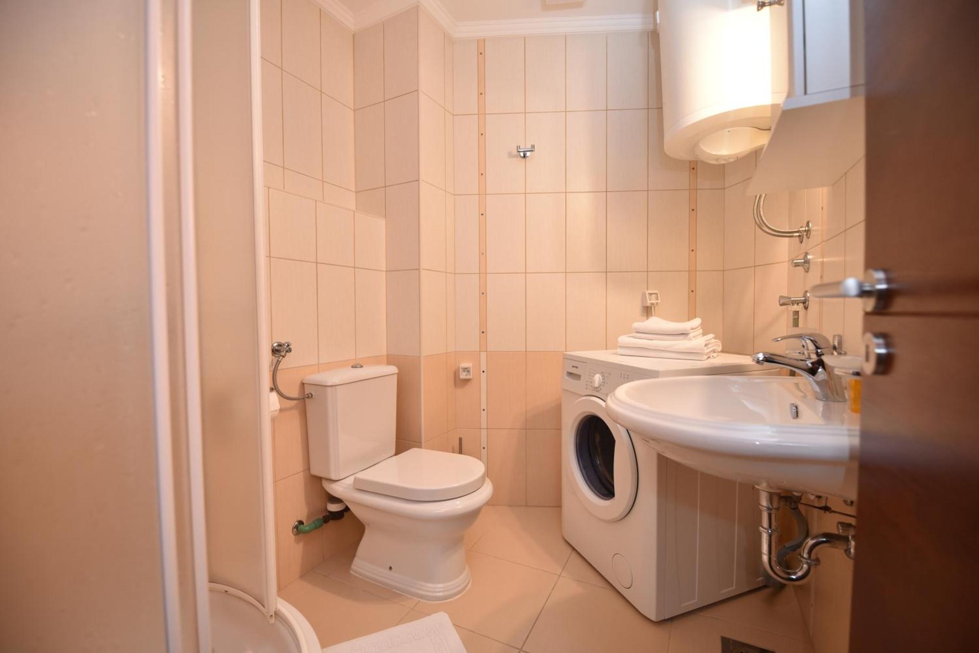 Sesto Senso Otel Trebin Dış mekan fotoğraf