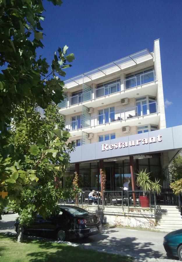 Sesto Senso Otel Trebin Dış mekan fotoğraf