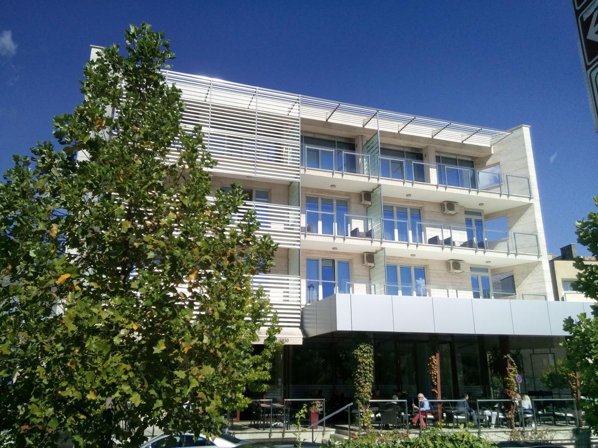 Sesto Senso Otel Trebin Dış mekan fotoğraf